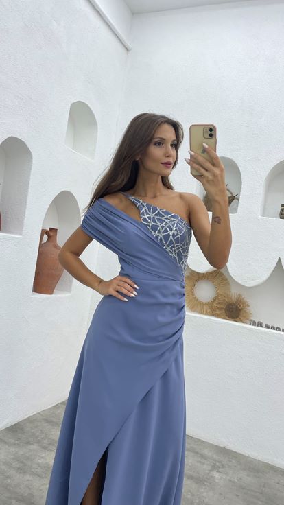 İndigo Tek Omuz Desenli Saten Abiye Elbise