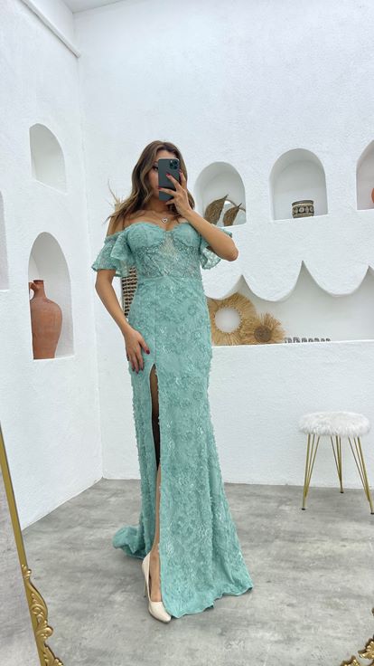 Mint Green Embroidered Detail Floral Lace Evening Dress