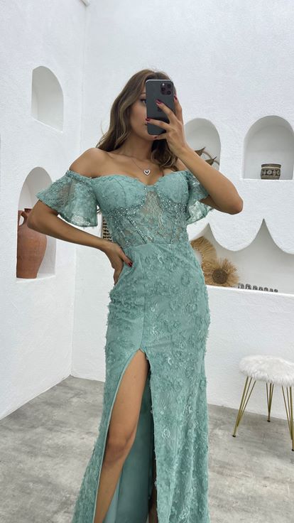 Mint Green Embroidered Detail Floral Lace Evening Dress