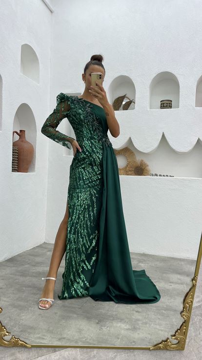 Abito da sera con paillettes ricamato a manica singola verde