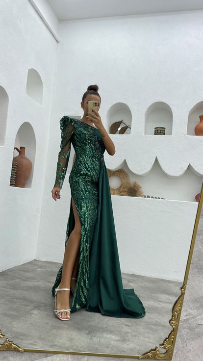 Abito da sera con paillettes ricamato a manica singola verde
