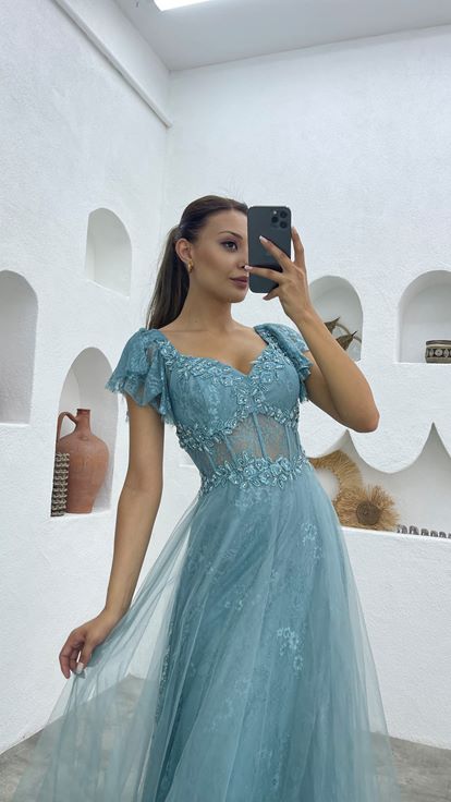 Mint Green Chest Embroidered Lace Evening Dress