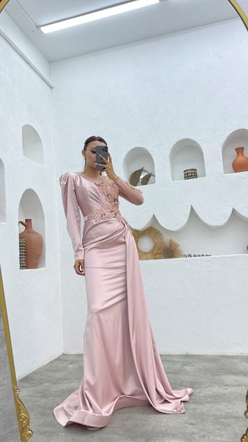 Robe de soirée brodée en satin brodé à manches simples poudre