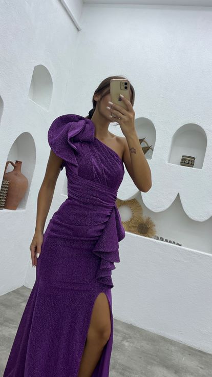 Mor Tek Kol Volanlı Simli Abiye Elbise