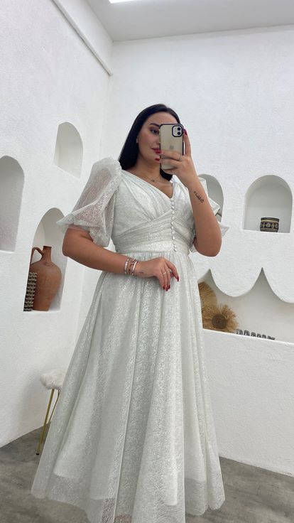 Beyaz Düğmeli Balon Kol Simli Büyük Beden Abiye Elbise