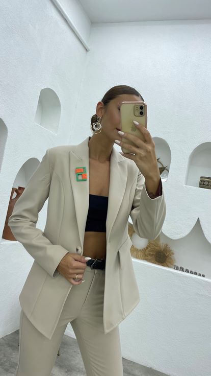 Cream Brooch Detailed Jacket Pants Set