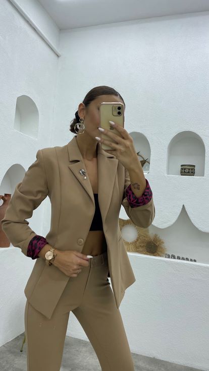 Bej Tek Düğme Broş Detay Ceket Pantolon Takım
