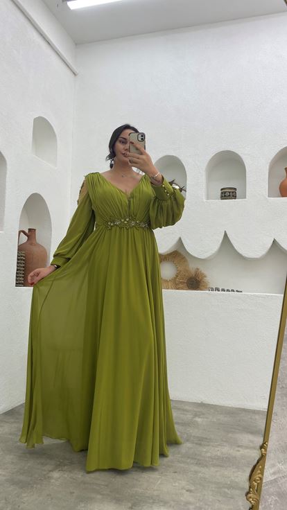 Haki Omuzları Ve Beli Motifli Şifon Büyük Beden Abiye Elbise