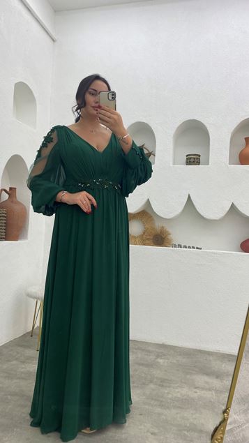 Emerald Shoulders And Waist Motif Chiffon Plus Size Evening Dress