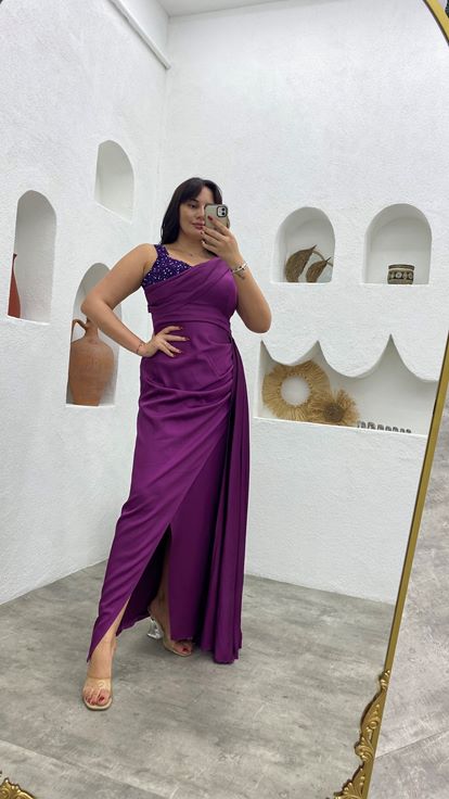 Mürdüm İşleme Kol Drapeli Büyük Beden Abiye Elbise