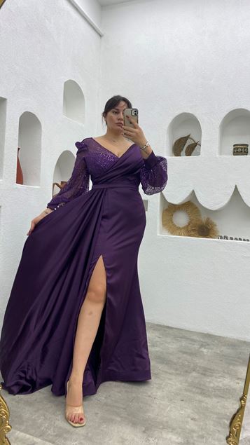 Vestido de noche drapeado de satén con purpurina de ciruela de talla grande