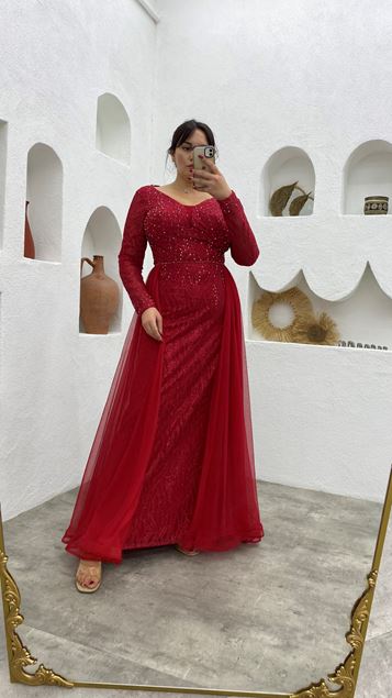 Rotes, mit Perlen besticktes Tüll-Detail-Abendkleid in Übergröße