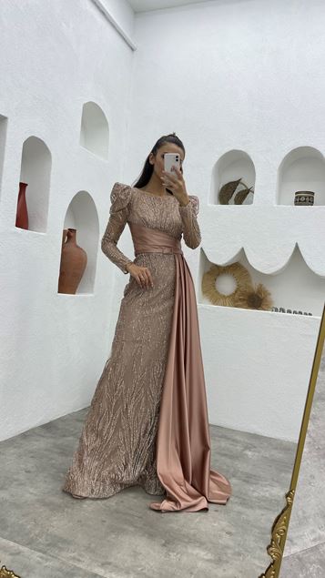 Poudrière paillettes brodées Satin Détail Robe de soirée ceinturée