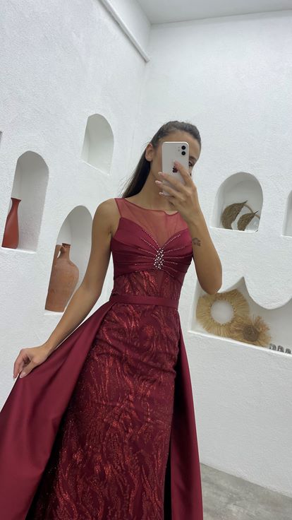 Bordo İşlemeli Güpürlü Abiye Elbise