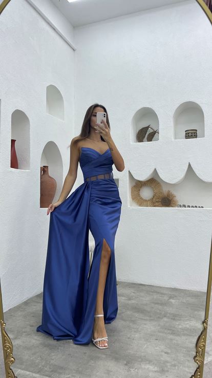 İndigo Göğüs Altı Transparan Yırtmaçlı Saten Abiye Elbise