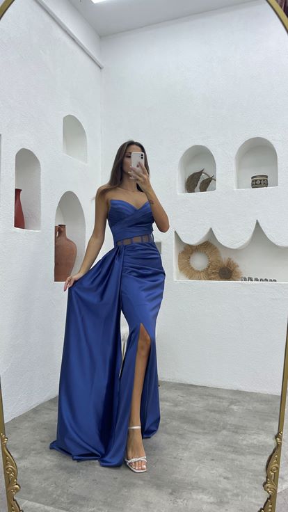 İndigo Göğüs Altı Transparan Yırtmaçlı Saten Abiye Elbise