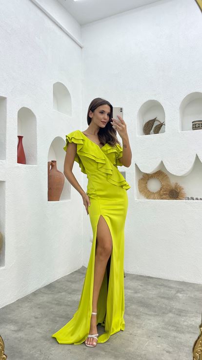 Robe de soirée en satin à flanc jaune à une épaule