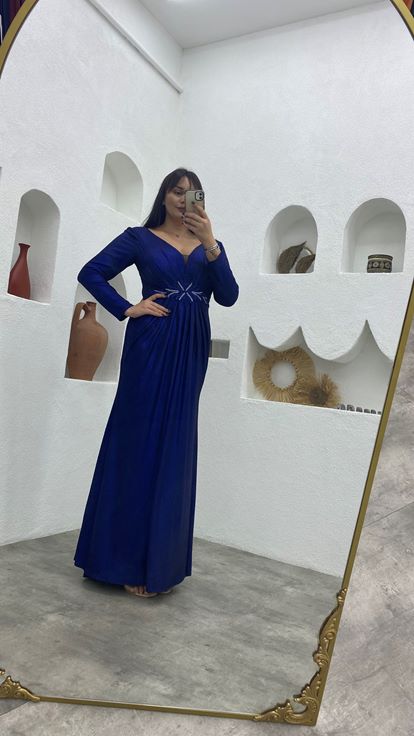 Navy Blue Plus Size Evening Dress with Waist Motif and Glitter