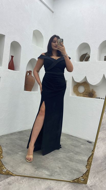 Siyah Saten Detay Drapeli Büyük Beden Abiye Elbise