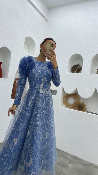 Blu ricamato spalla balza glitter tulle hijab abito da sera