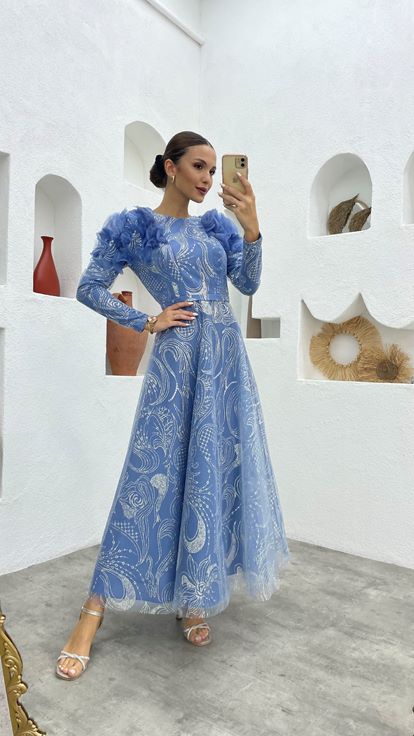 Blu ricamato spalla balza glitter tulle hijab abito da sera