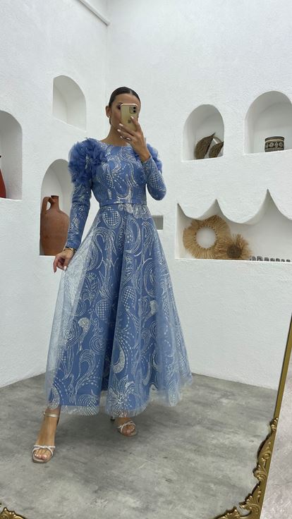 Blu ricamato spalla balza glitter tulle hijab abito da sera