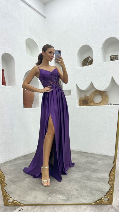 Mor İp Askılı Drapeli İşlemeli Saten Abiye Elbise