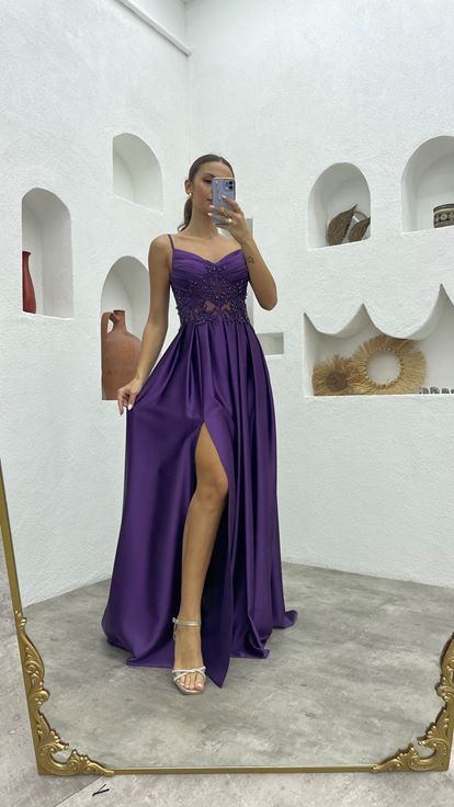 Mor İp Askılı Drapeli İşlemeli Saten Abiye Elbise