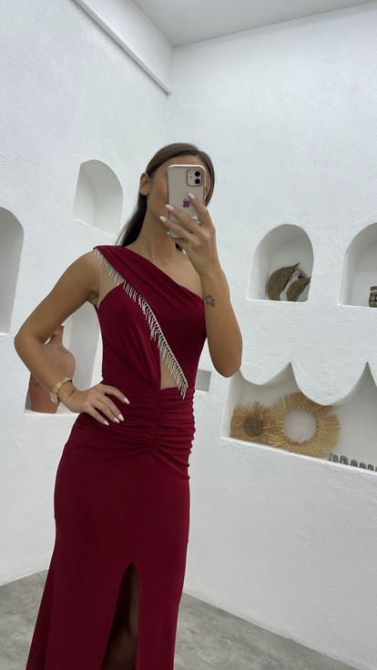 Bordo Tek Omuz Püsküllü Büzgülü Abiye Elbise