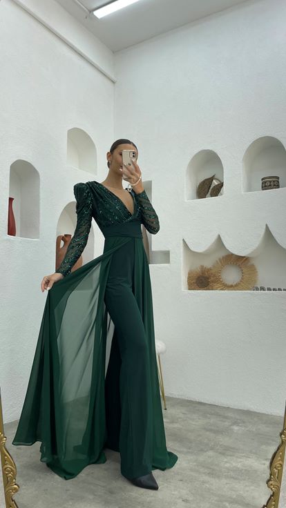 Zümrüt İşlemeli Drapeli Şifon Tulum