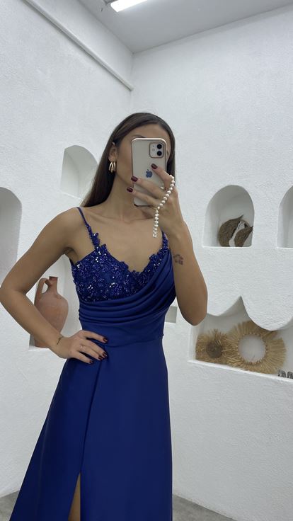 الأزرق الداكن حزام حبل مطرز رايات فستان السهرة الساتان