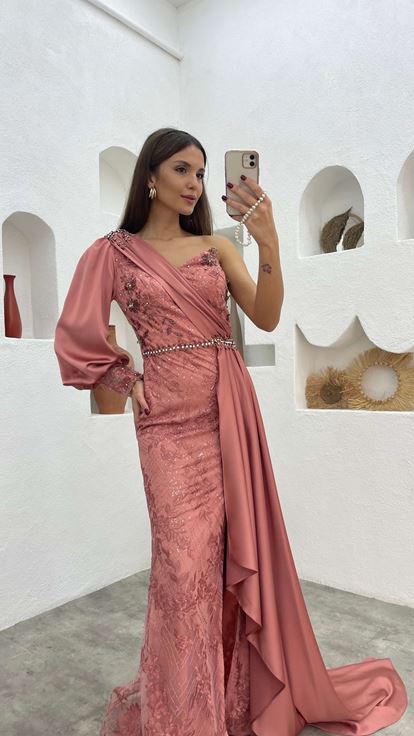Pudra Tek Kol İşlemeli Beli Motifli Abiye Elbise