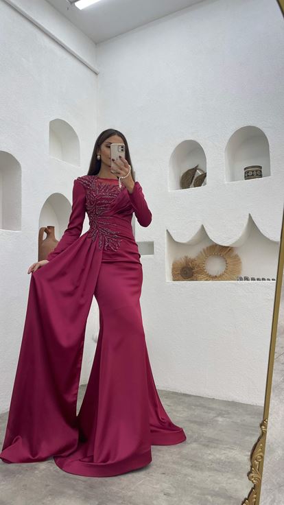 Mürdüm İşlemeli Drapeli Saten Abiye Elbise