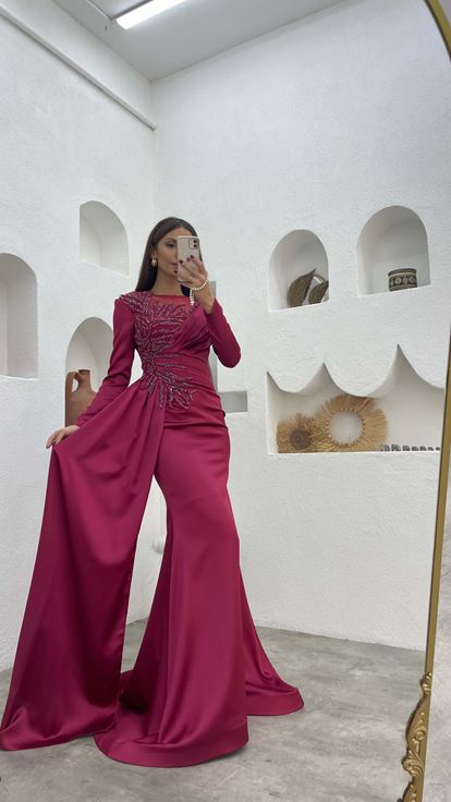 Mürdüm İşlemeli Drapeli Saten Abiye Elbise