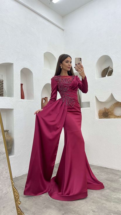 Mürdüm İşlemeli Drapeli Saten Abiye Elbise