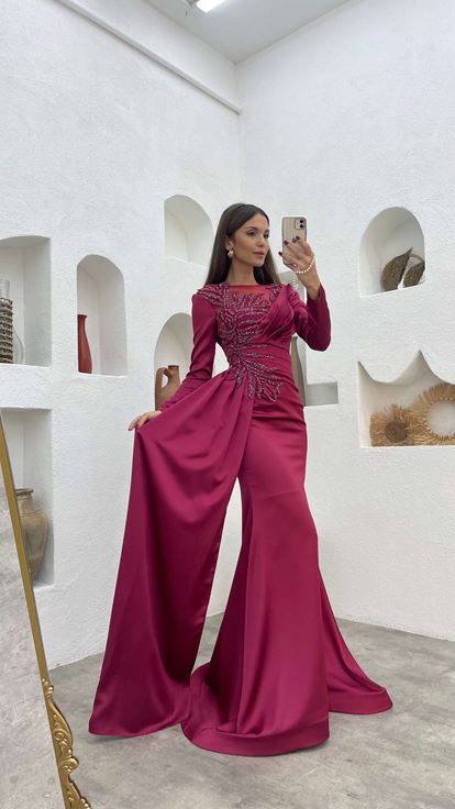 Mürdüm İşlemeli Drapeli Saten Abiye Elbise