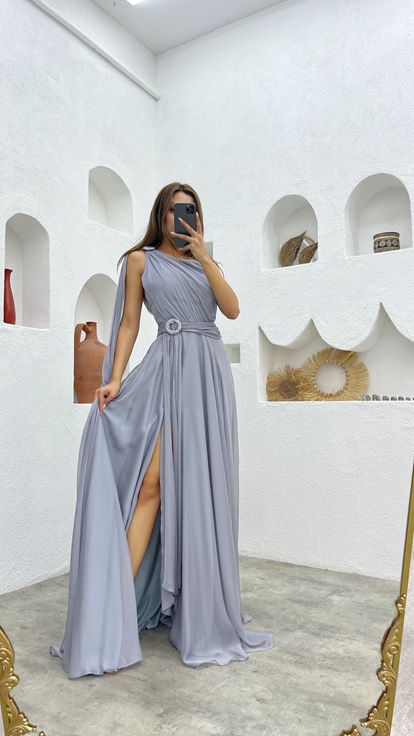 Gri Tek Omuz Kemerli Şifon Elbise