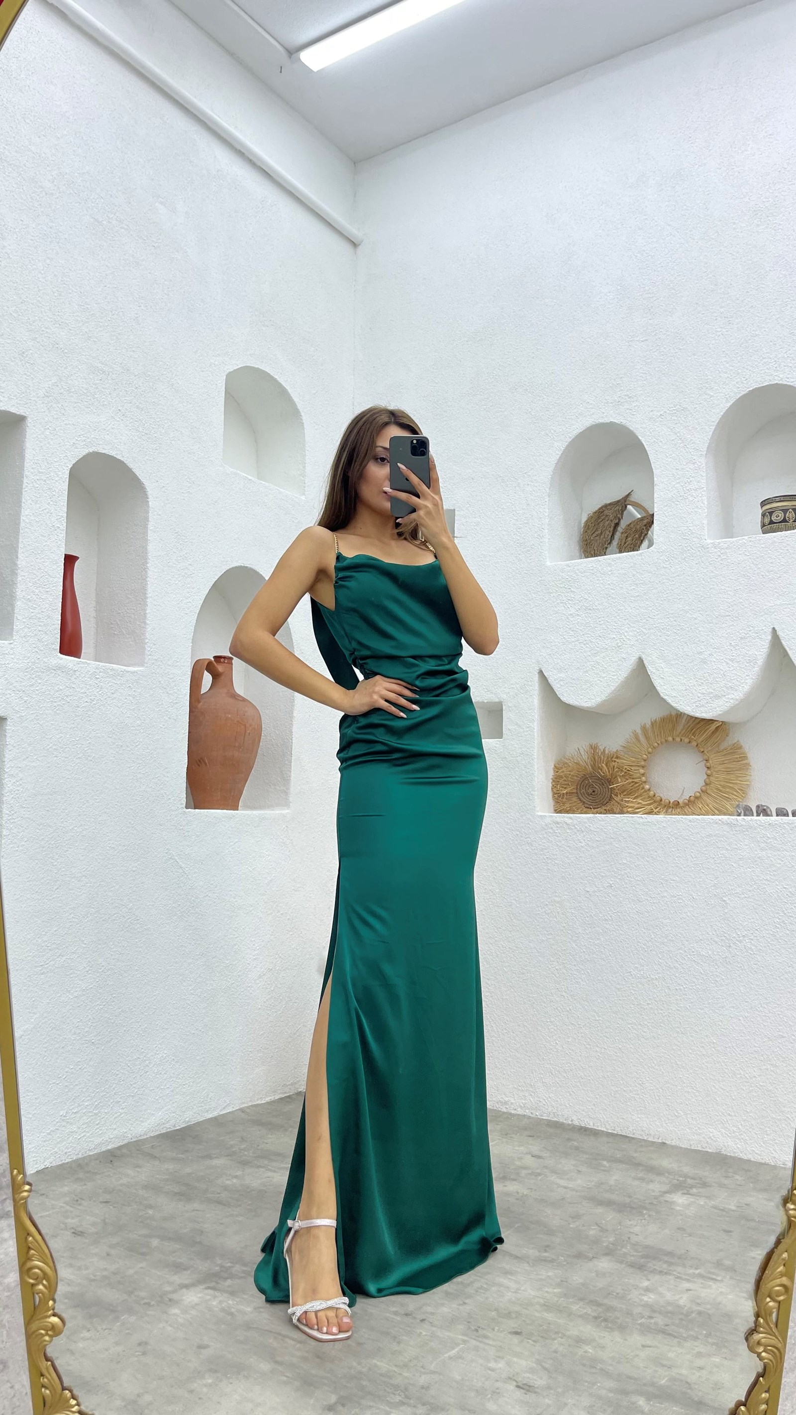 Emerald Chain Strap Detail Pleated Design Satin Evening Dress