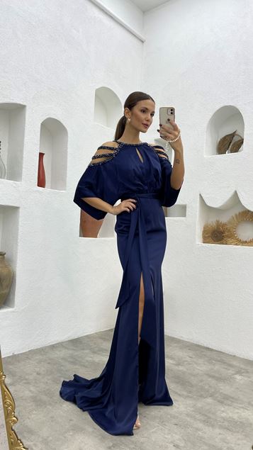 Vestido de noche bordado azul marino