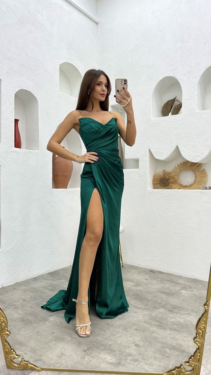 Zümrüt Straplez Büzgülü Saten Abiye Elbise