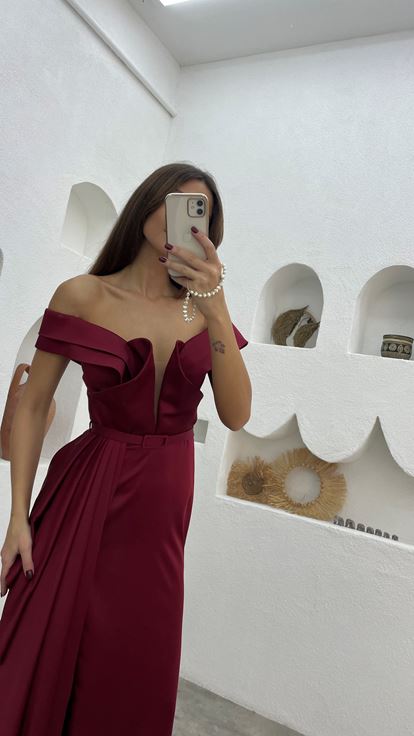 Bordo Drapeli Kemerli Volanlı Saten Abiye Elbise