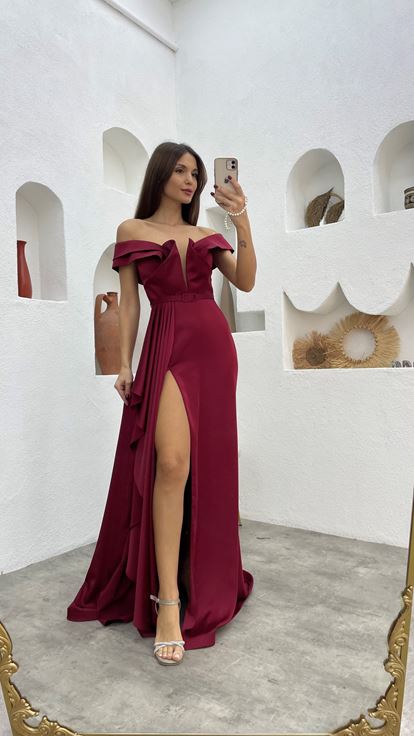 Bordo Drapeli Kemerli Volanlı Saten Abiye Elbise