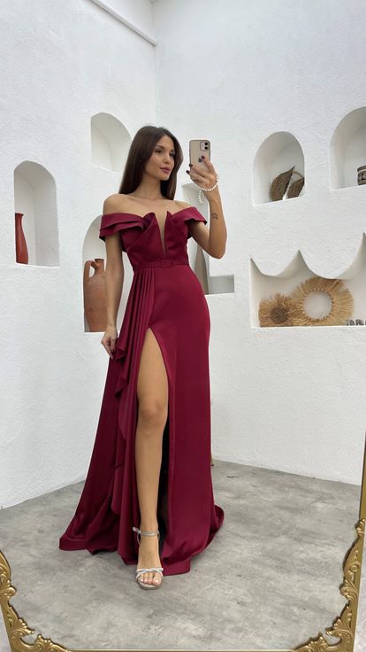 Bordo Drapeli Kemerli Volanlı Saten Abiye Elbise