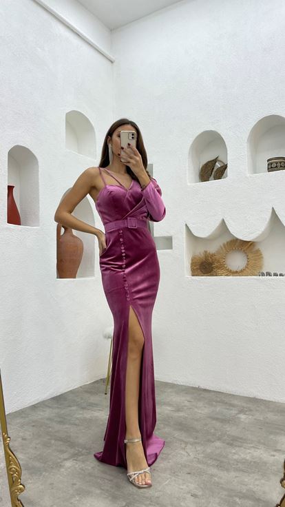 Pembe Tek Kol Düğmeli Kemerli Kadife Abiye Elbise