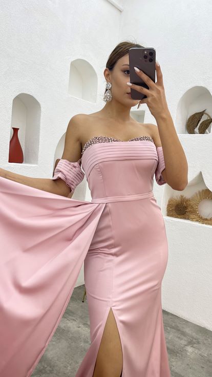 Pudra Göğsü İşlemeli Drapeli Saten Abiye Elbise