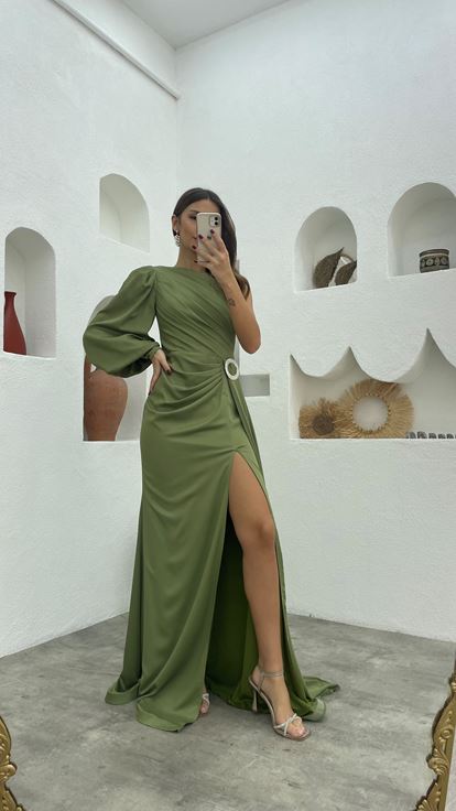 Haki Tek Kol Drapeli Kemerli Saten Abiye Elbise