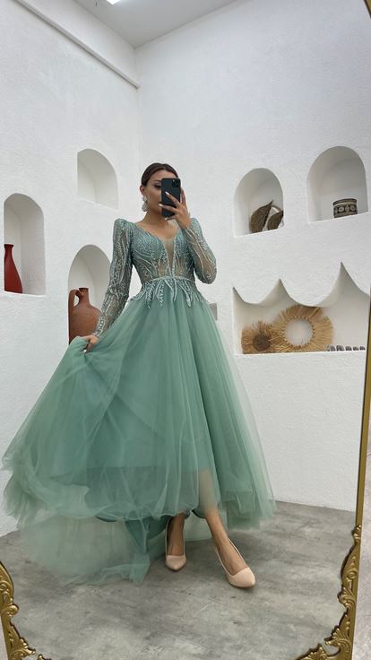 Mint Yeşili İşlemeli Motifli Tül Abiye Elbise