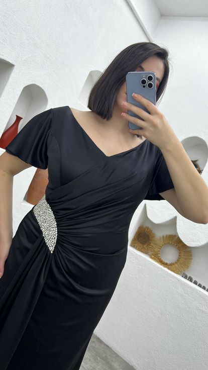 Black Waist Embroidered Detail Pleated Satin Plus Size Evening Dress