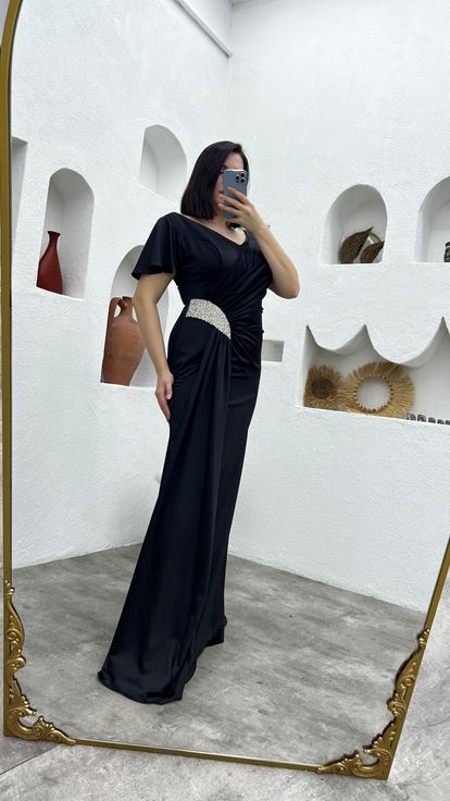 Black Waist Embroidered Detail Pleated Satin Plus Size Evening Dress