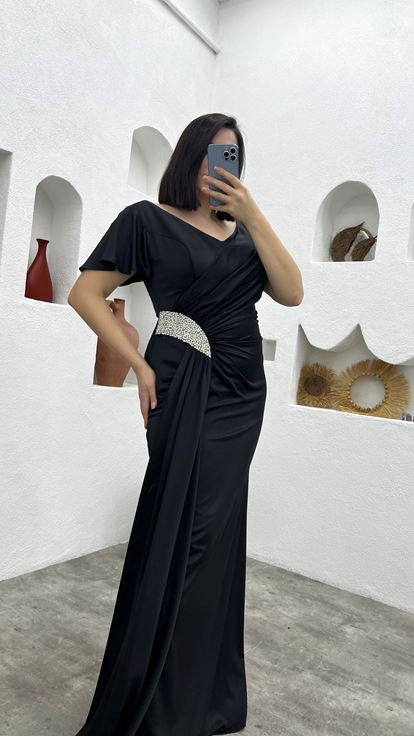Black Waist Embroidered Detail Pleated Satin Plus Size Evening Dress